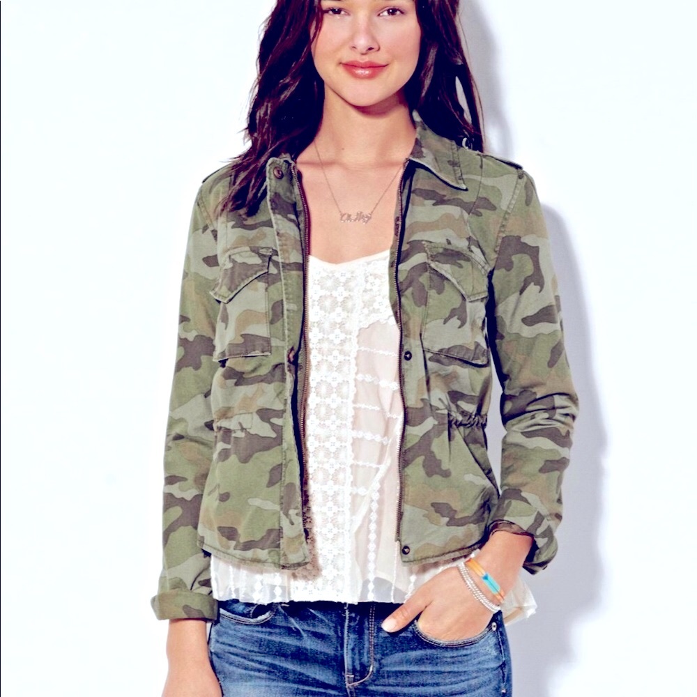 American Eagle camo jacket